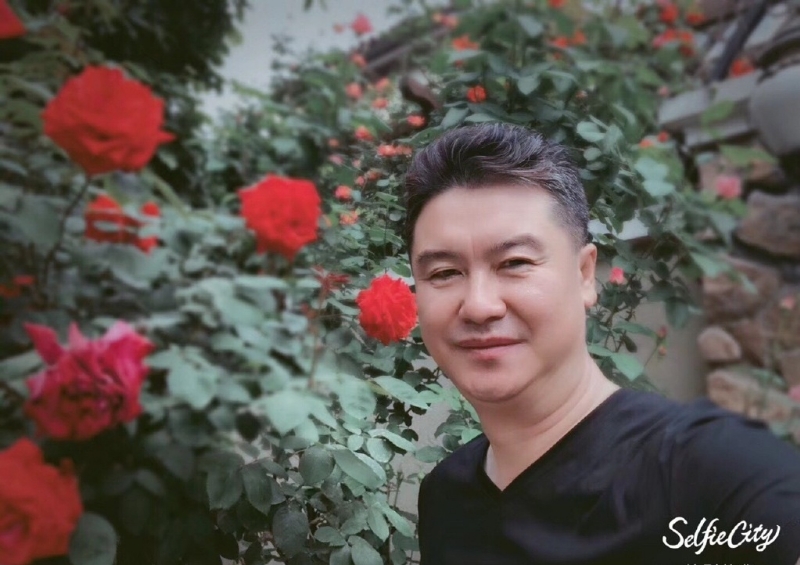 姓李名光耀的第一张照片--新界中老年相亲网